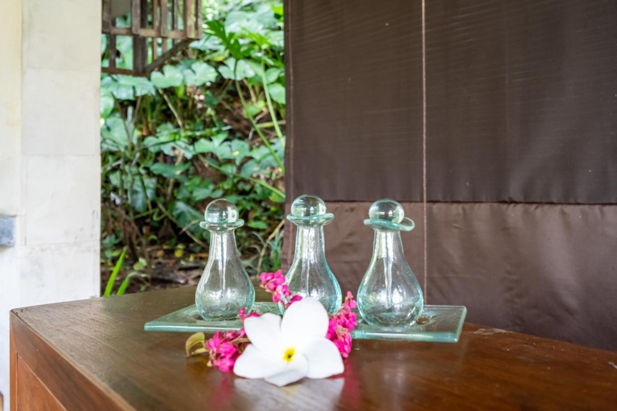 Villa Themma Jungle - Sumptuous 3Br Luxury Villa With Majestic Jungle View North Of Ubud Экстерьер фото